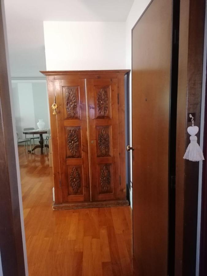 Ferienwohnung Le Finestre Sugli Ulivi Desenzano del Garda Exterior foto