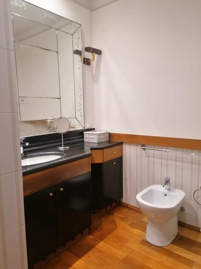 Ferienwohnung Le Finestre Sugli Ulivi Desenzano del Garda Exterior foto