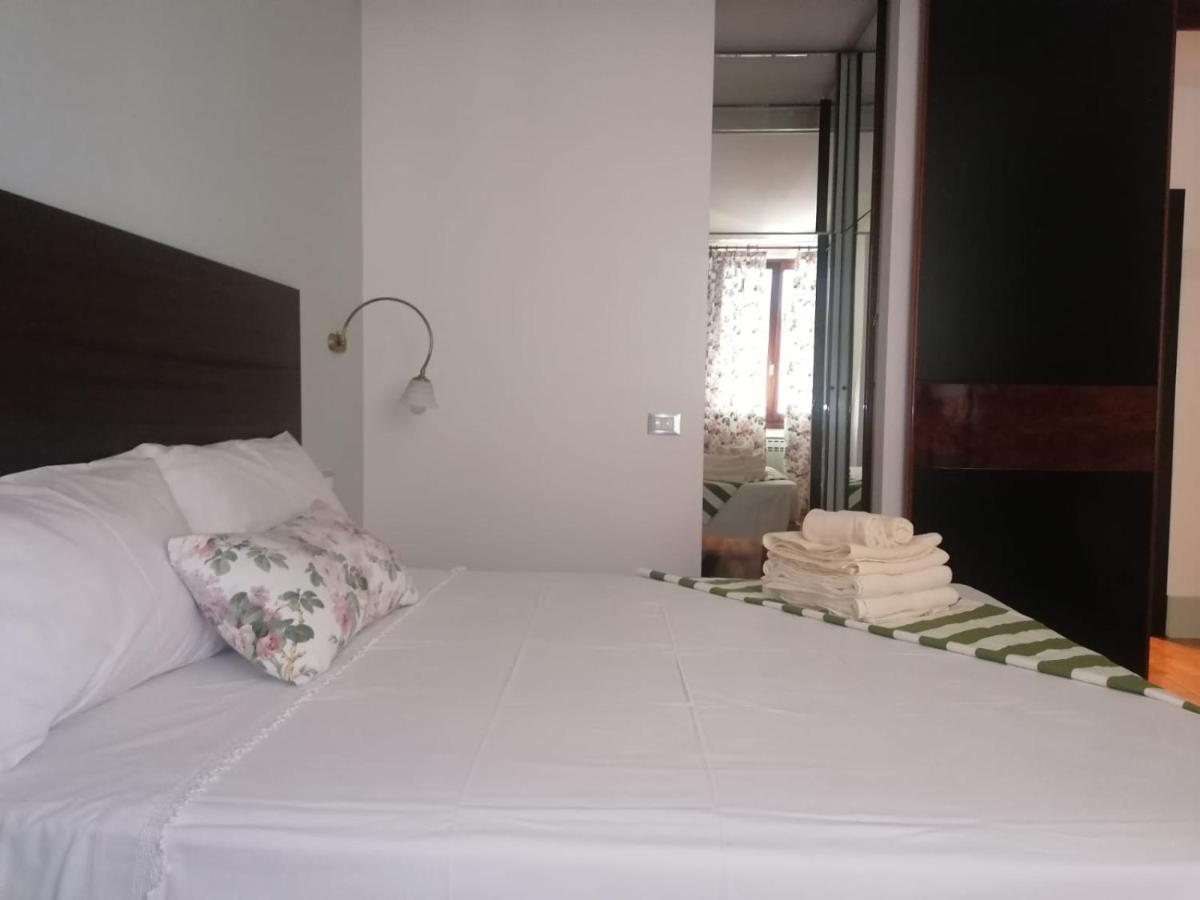 Ferienwohnung Le Finestre Sugli Ulivi Desenzano del Garda Exterior foto