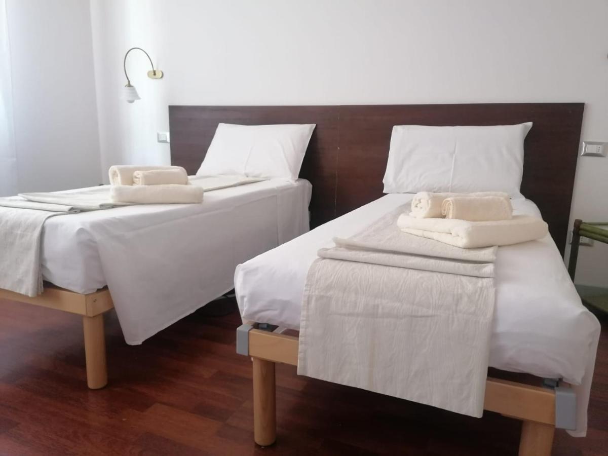 Ferienwohnung Le Finestre Sugli Ulivi Desenzano del Garda Exterior foto
